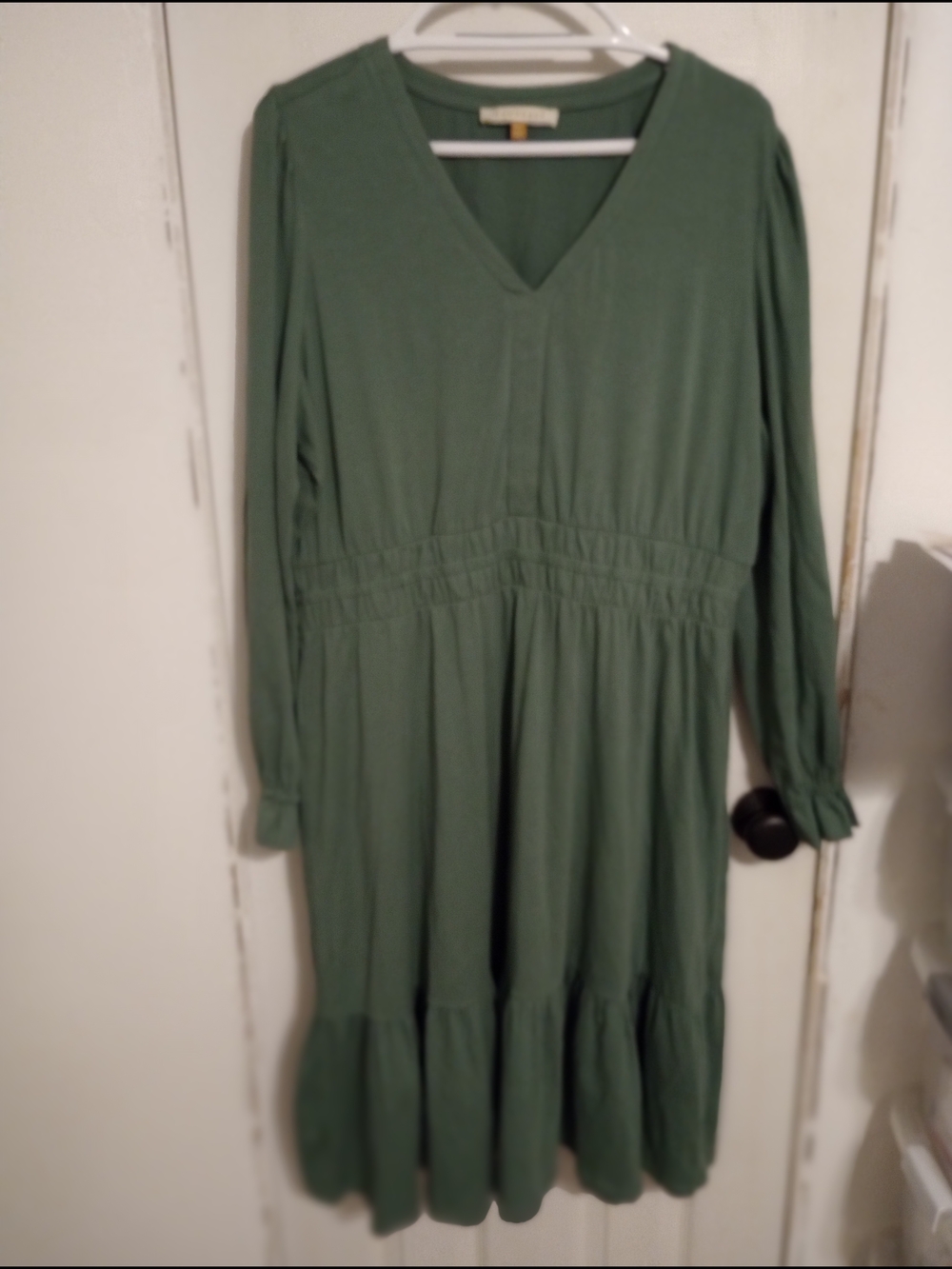 DownEast Olive Green V-Neck Long Sleeve Midi Dress